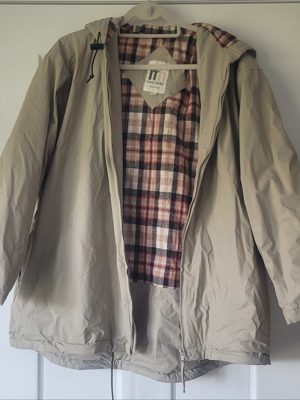 Vintage Misty Harbor Women’s Beige Hooded Rain Jacket